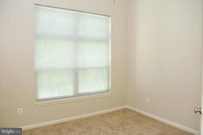 Building Photo - 5812 Wyndham Cir