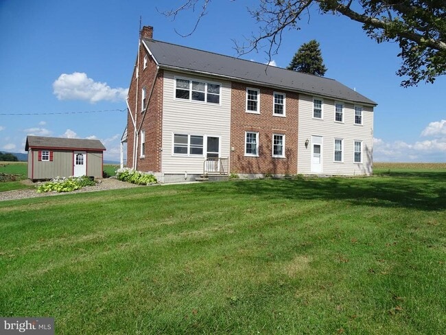 Building Photo - 1410 Gillan Dr