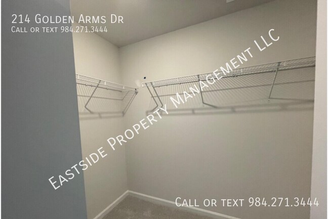 Building Photo - 214 Golden Arms Dr