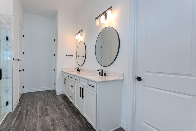 Building Photo - 10815 Stellar Cir
