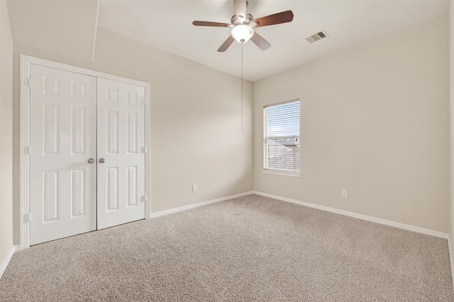 Building Photo - 24526 Avellino Ct