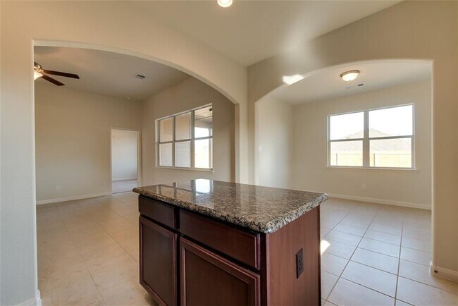 Building Photo - 13033 Tobin Dr