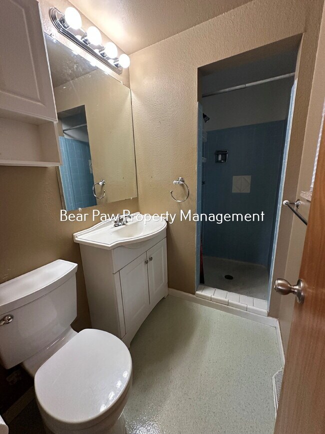 Building Photo - Spacious 5-Bedroom Retreat in Golden, CO
