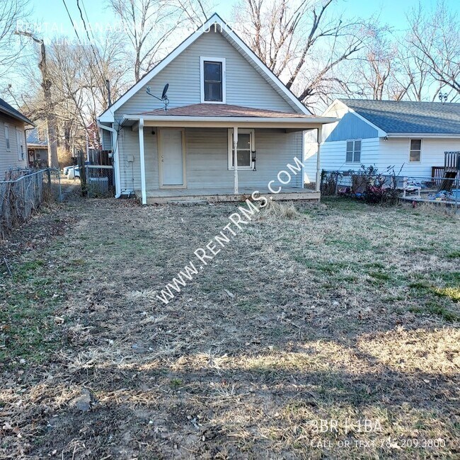 Building Photo - 420 SW Lincoln St