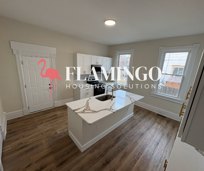 Building Photo - 33 Perrine St