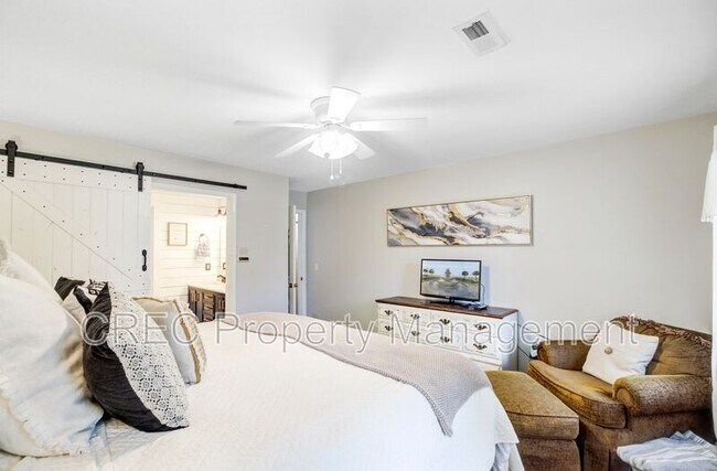 Building Photo - 109 Fort St