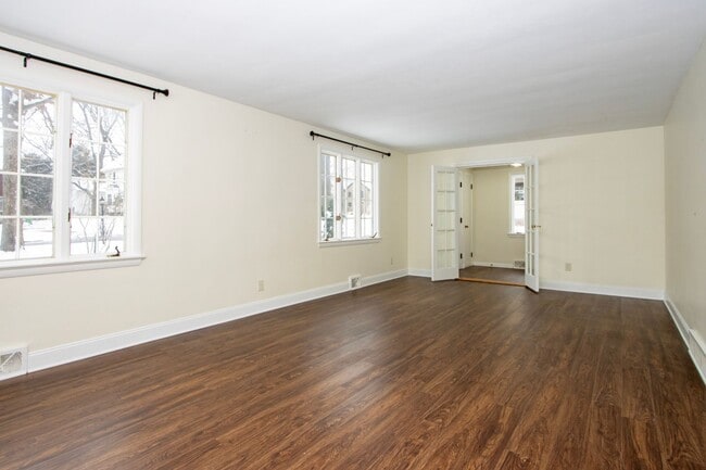 Building Photo - Two bedroom single-family home