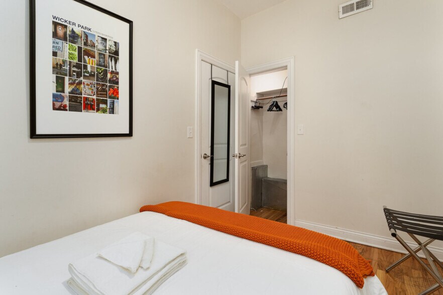 Building Photo - 2149 W Division St