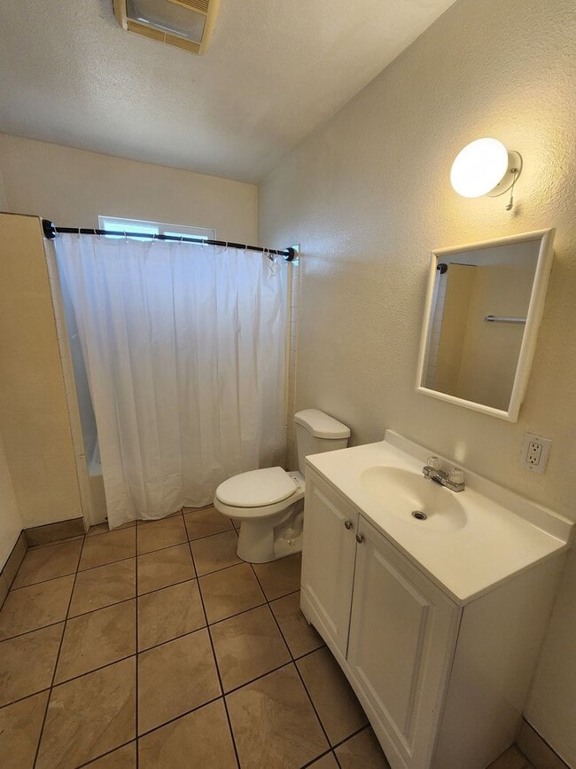 Building Photo - Comfortable 2 Bed, 1 Bath Home in Grover Beach