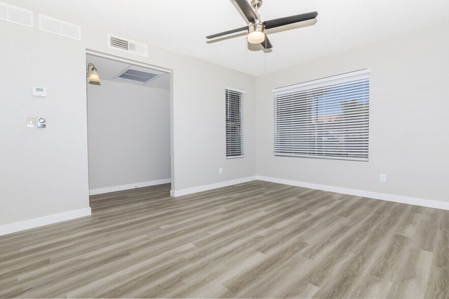 Tides on Duneville 5050 S Duneville St Las Vegas NV 89118 Apartment