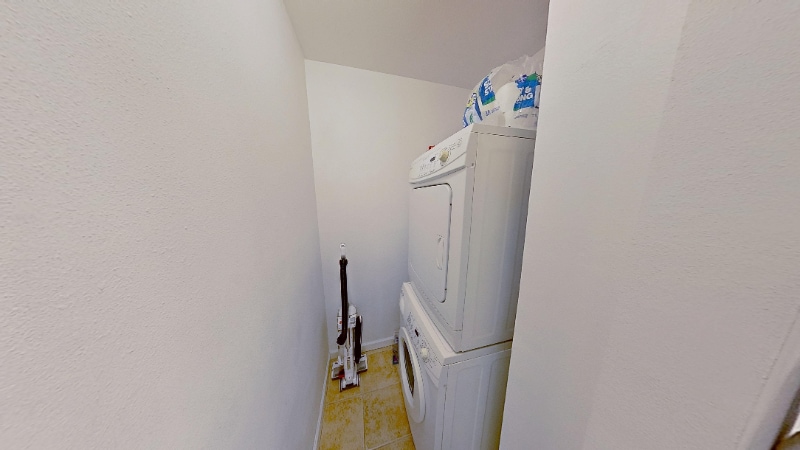 Building Photo - 2929 W Floyd Ave