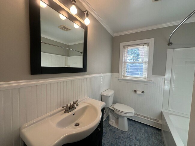 Building Photo - Call Amanda Tate at (757)289-6810 for more information