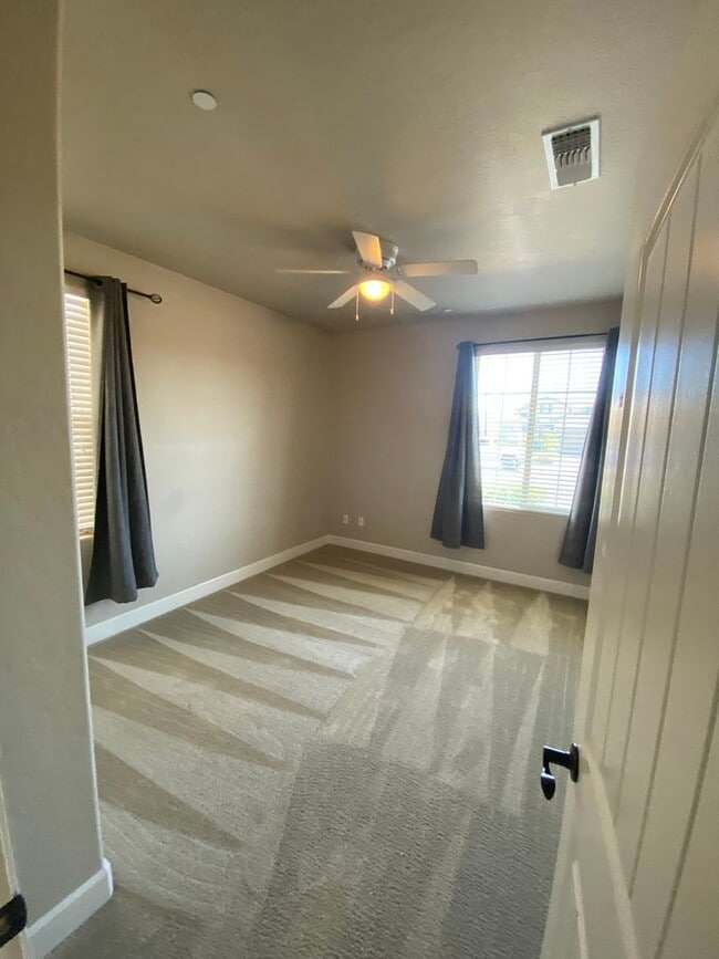 Building Photo - 3200 N Glacier Way