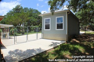 Building Photo - 320 Lighthouse