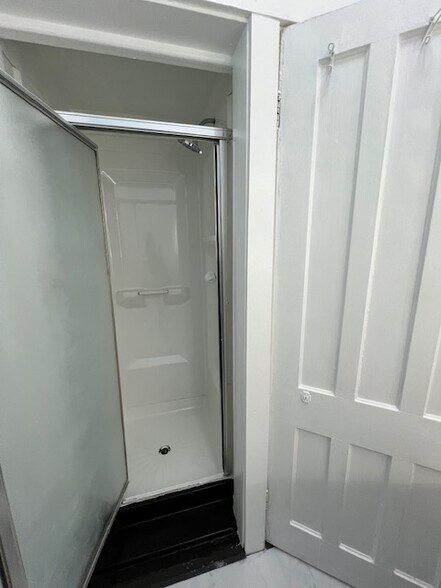 Building Photo - 1211 Madison St