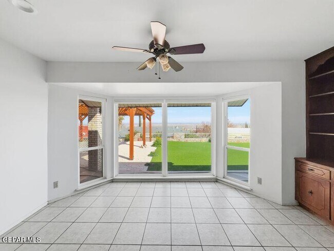 Building Photo - 9000 Rancich St