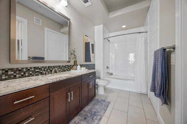 Building Photo - 3201 Esperanza Crossing