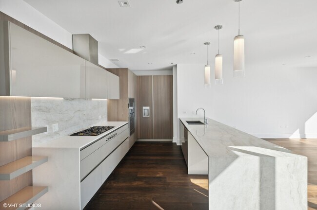 Building Photo - 363 E Wacker Dr