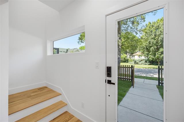 Building Photo - 4605 Belmont Ave