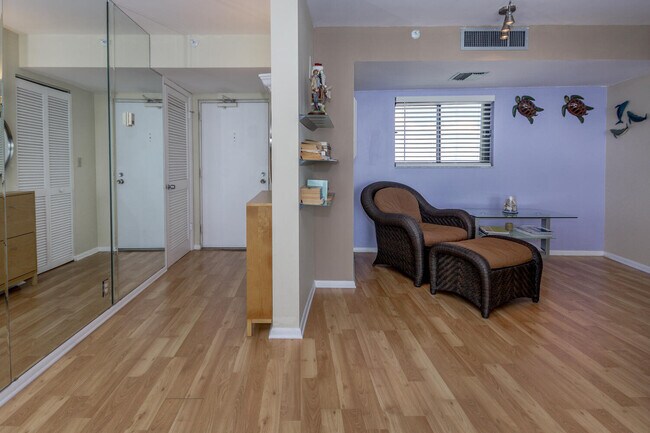 Building Photo - 400 Ocean Trail Way