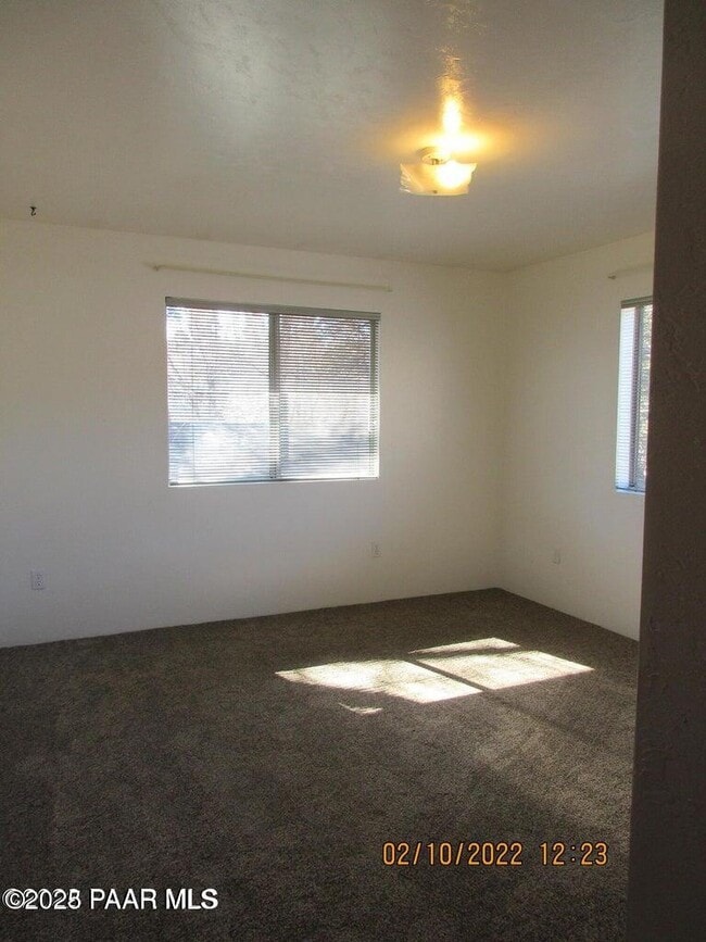 Building Photo - 138 N Willow St