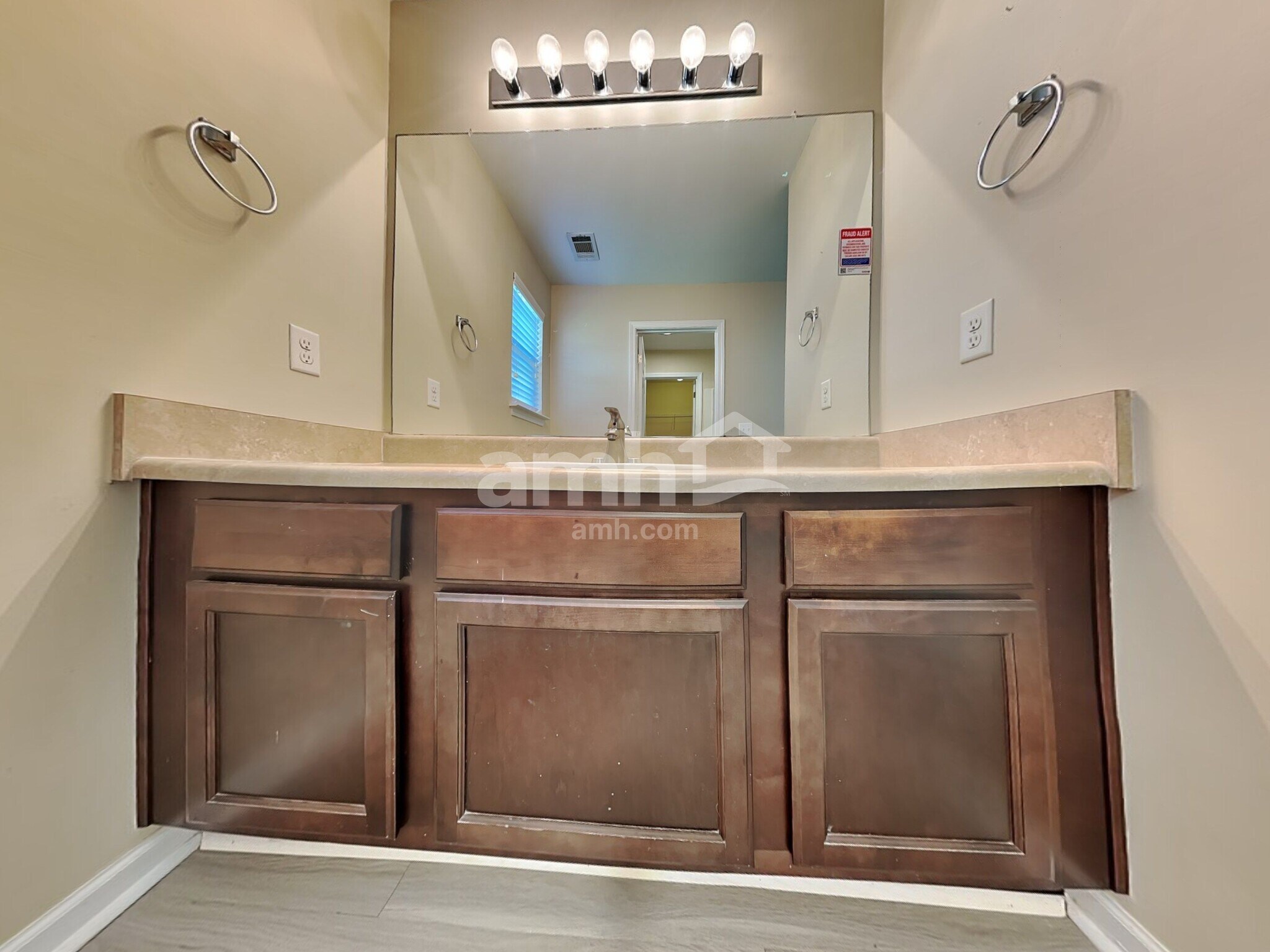 Building Photo - 117 Roseberry Cir
