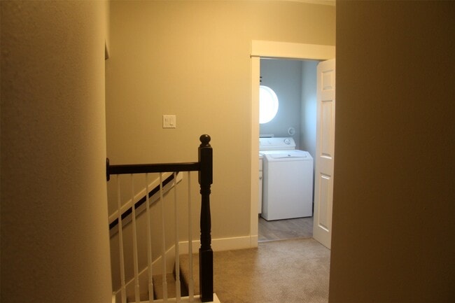 Building Photo - 918 Sterling Creek Cir