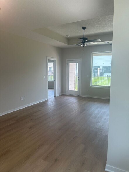 Building Photo - 12467 Blanford St