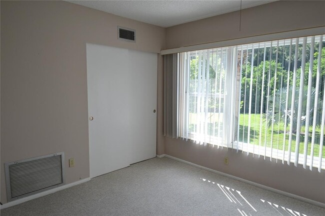 Building Photo - 2471 Sumatran Way