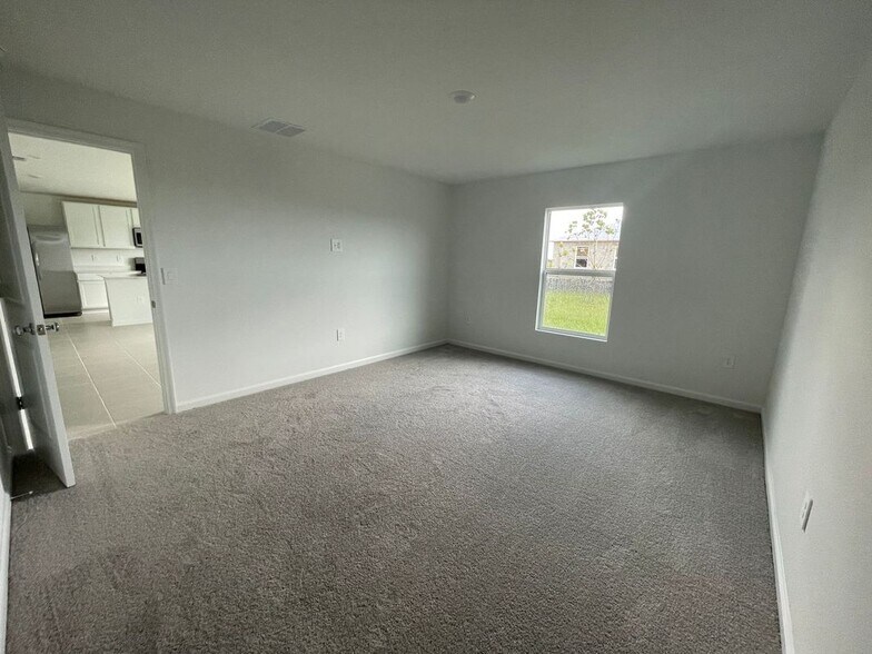 Building Photo - 1543 Jessica Blvd