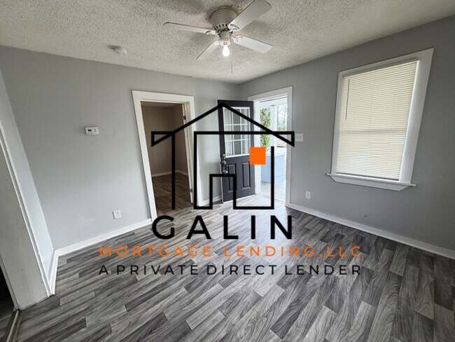 Building Photo - 1402 Comer St