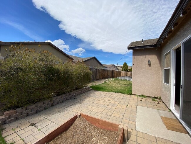 Building Photo - Beautiful 3 Bedroom + 1 FLEX ROOM Single Story House in South Meadows Reno