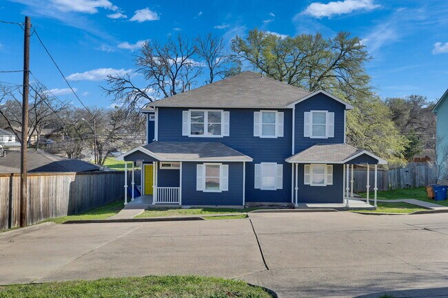 Building Photo - 3201 Jack Cook Dr