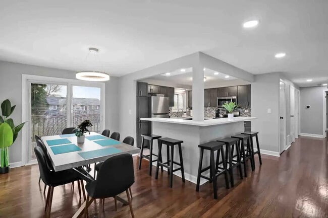 Building Photo - 409 Clifton Ct