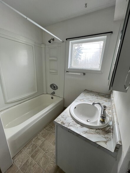 Building Photo - 4404 Forrest Rd