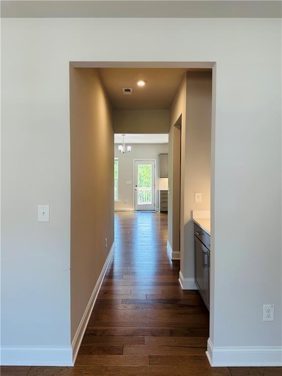 Building Photo - 4800 Sierra Creek Dr NE