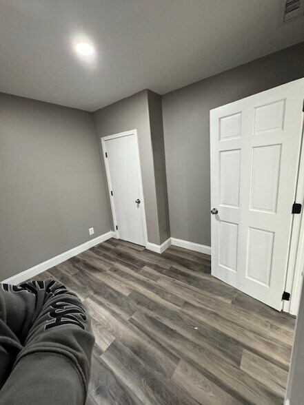 Building Photo - 2620 Fees S