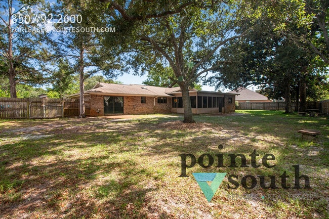 Building Photo - 6 Muskogee Ln
