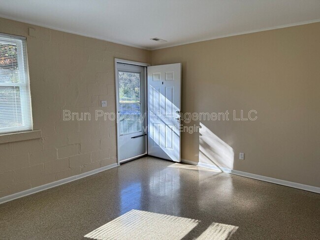 Building Photo - 5200 John Hall Rd