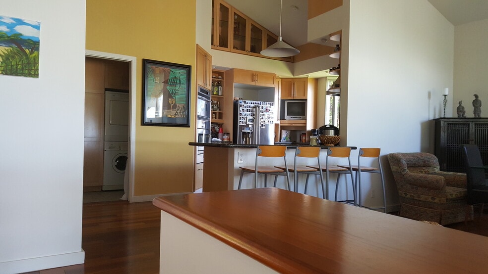 Building Photo - 2158 Halekoa Dr