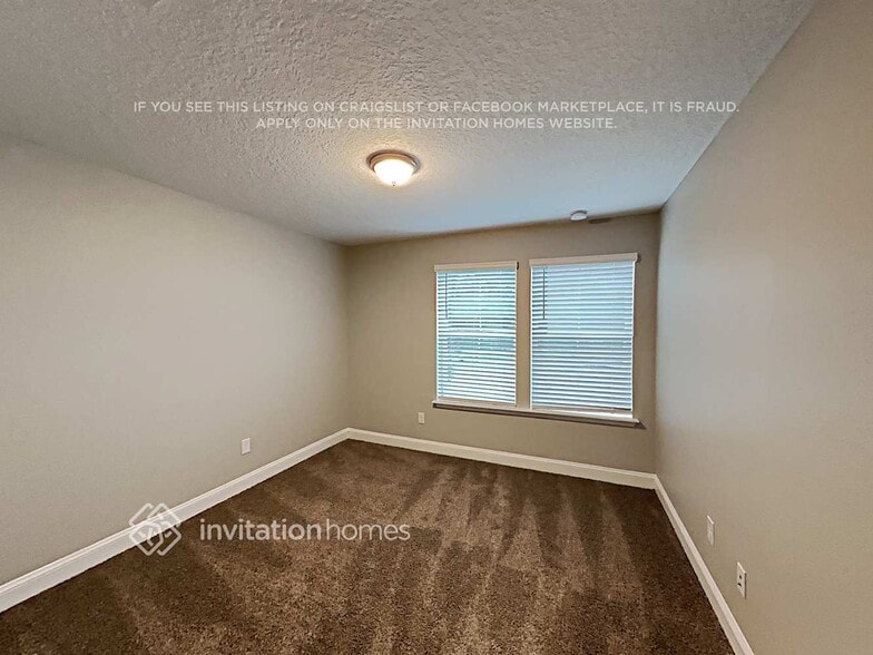 Building Photo - 421 Rivercliff Trl