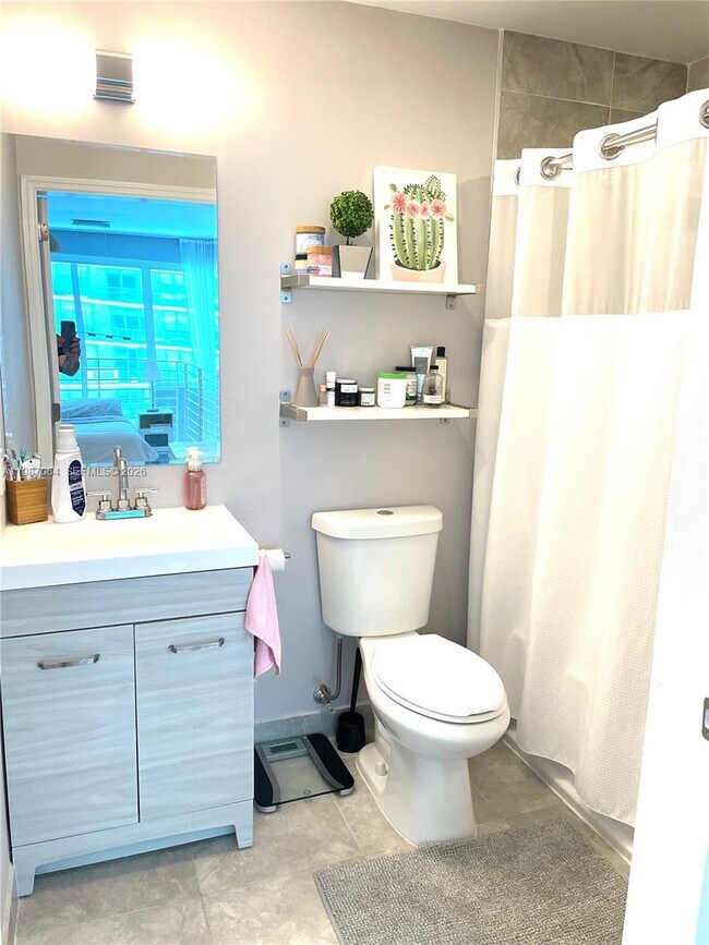 Building Photo - 60 SW 13th St