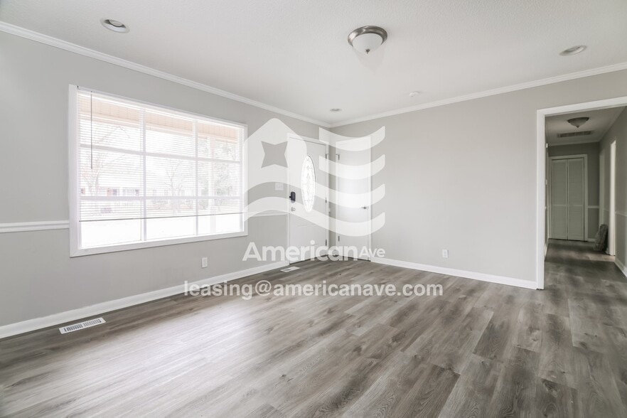 Building Photo - 3102 Player Ave