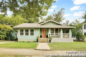 Primary Photo - 1038 W Mistletoe Ave