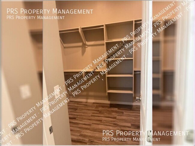 Building Photo - 4225 E Ronald St