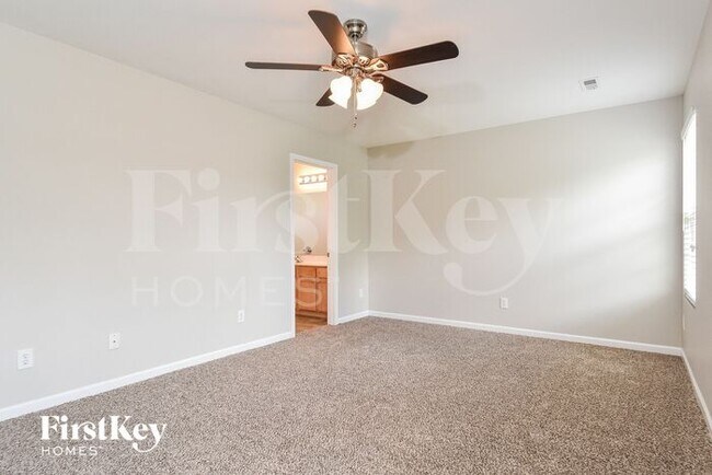 Building Photo - 137 Silver Creek Trail