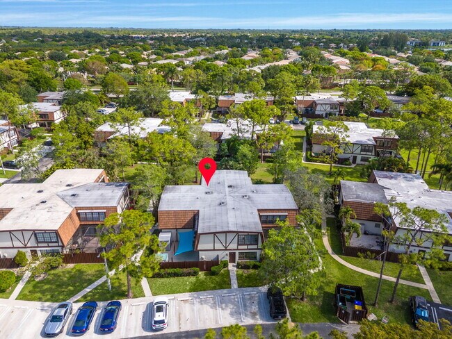 Building Photo - 111 Weybridge Cir