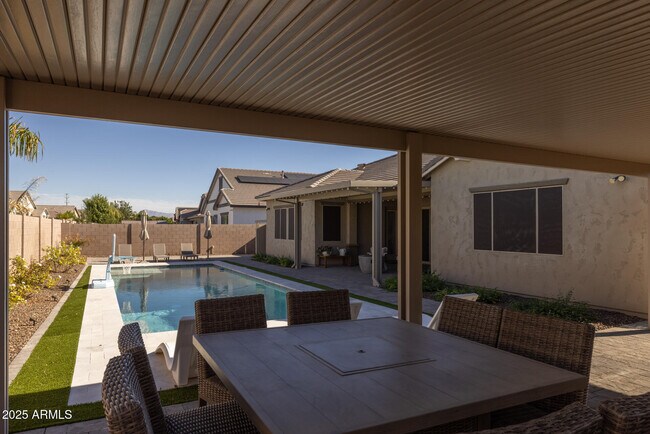 Building Photo - 20194 E Raven Dr