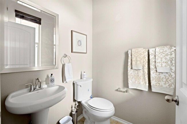 Building Photo - 7300 Ondantra Bnd