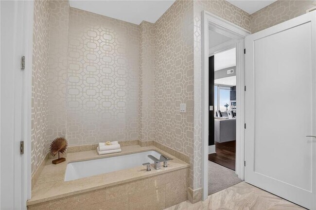 Building Photo - 1065 Peachtree St NE